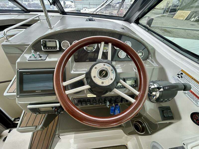 35ft Regal Yacht For Sale