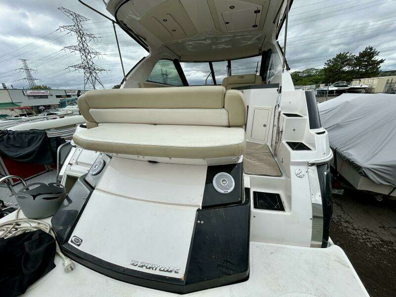 35ft Regal Yacht For Sale