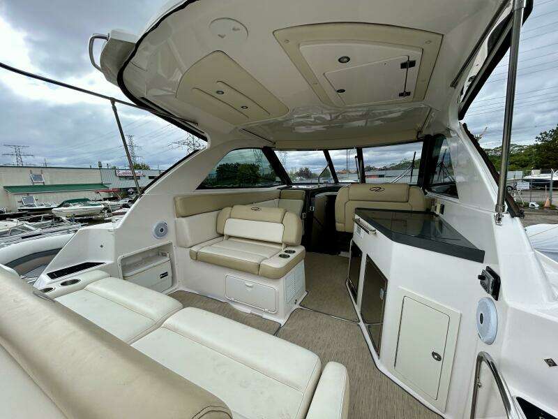 35ft Regal Yacht For Sale