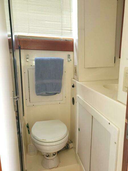LOKAHI 33ft Blackfin Yacht For Sale