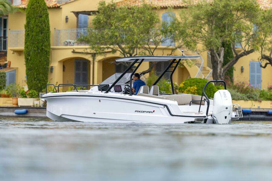 AGAPI 26ft Axopar Yacht For Sale
