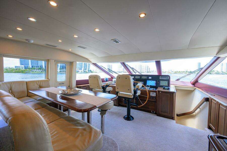 85ft Pacific Mariner Yacht For Sale