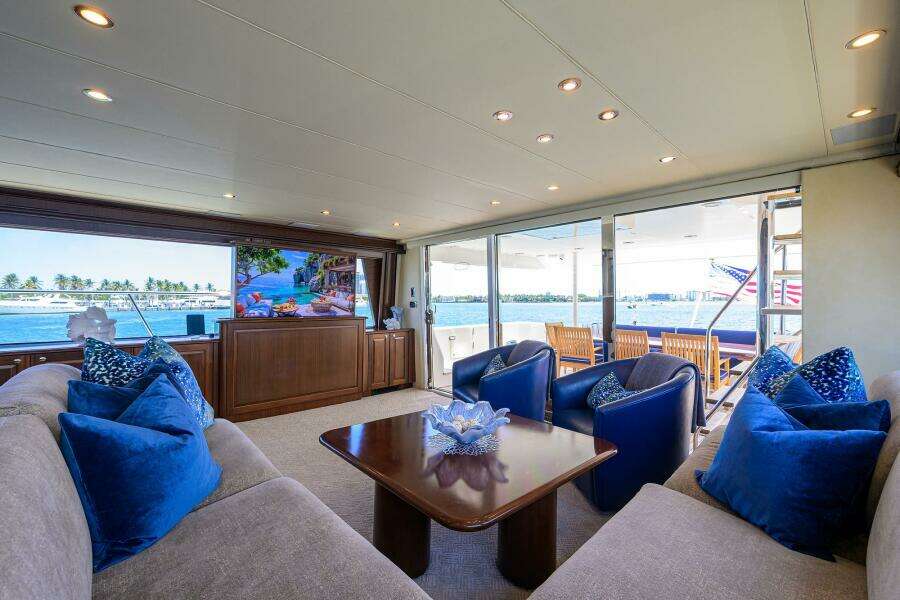 85ft Pacific Mariner Yacht For Sale