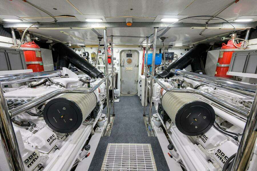 85ft Pacific Mariner Yacht For Sale