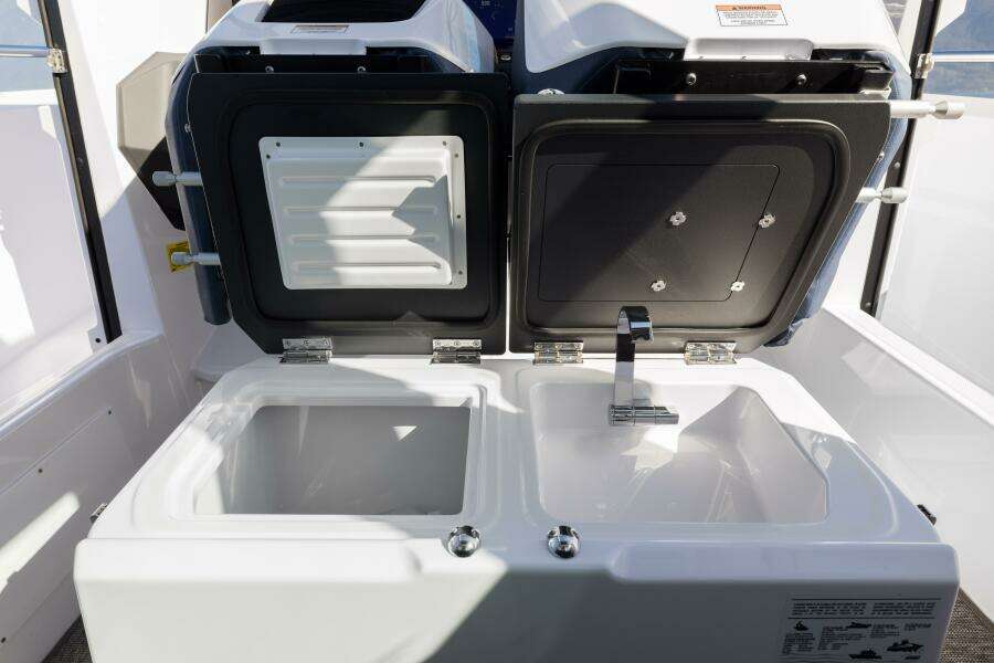 AGAPI 30ft Axopar Yacht For Sale