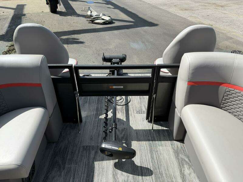 26ft Angler Qwest Yacht For Sale