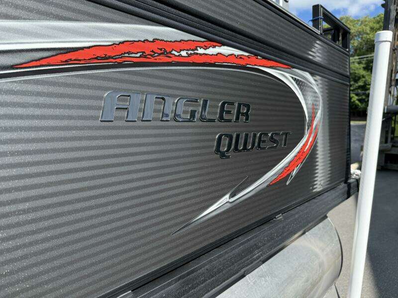 26ft Angler Qwest Yacht For Sale