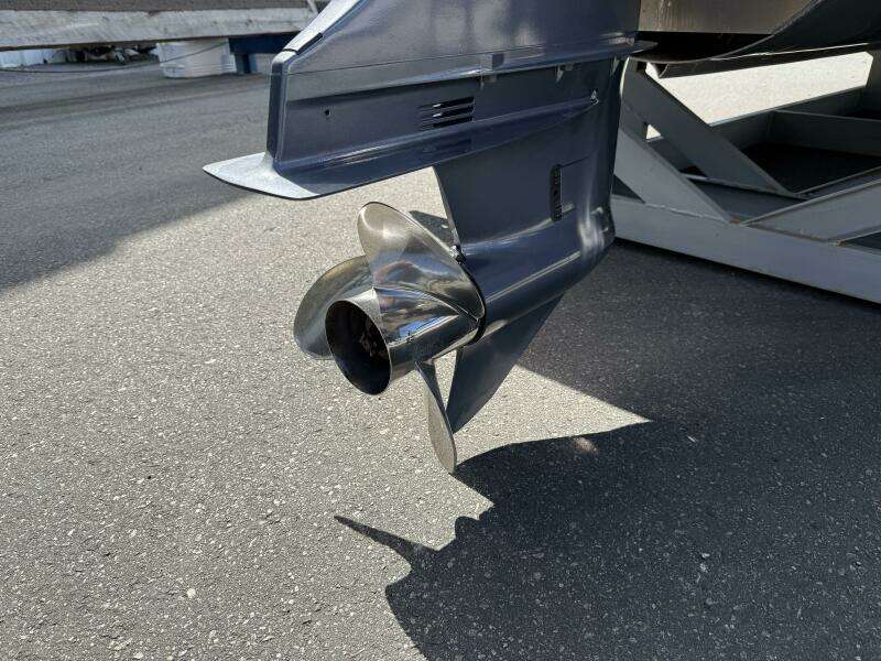 26ft Angler Qwest Yacht For Sale