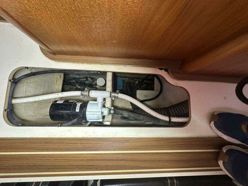 Ninkasi 38ft Hunter Yacht For Sale