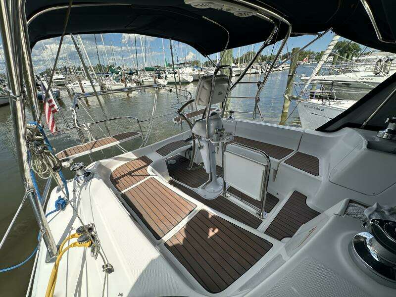 Ninkasi 38ft Hunter Yacht For Sale