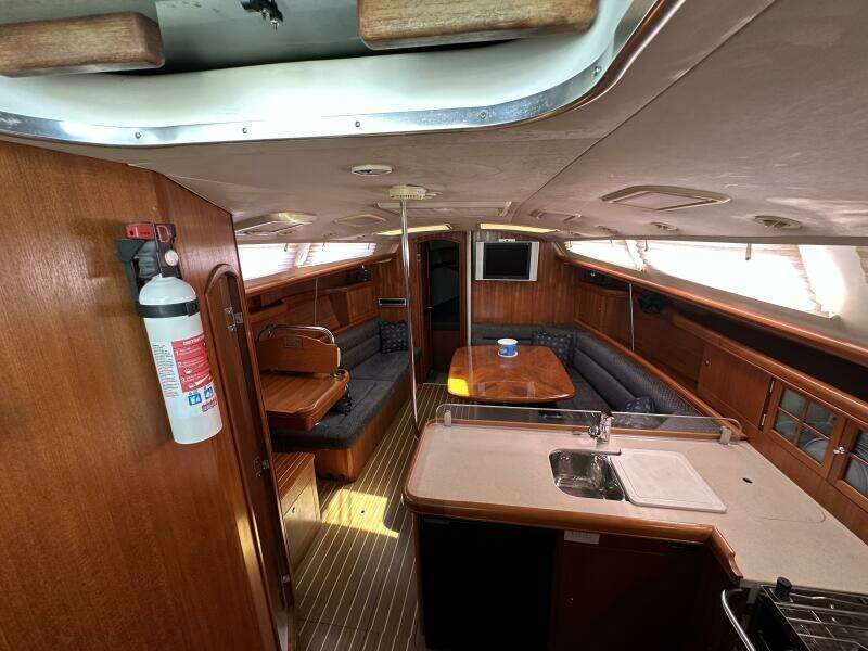 Ninkasi 38ft Hunter Yacht For Sale