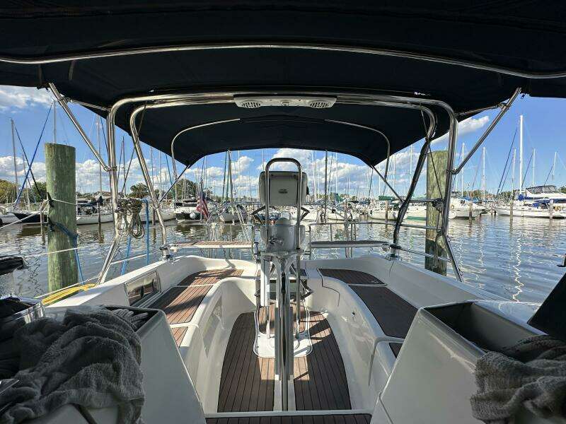 Ninkasi 38ft Hunter Yacht For Sale
