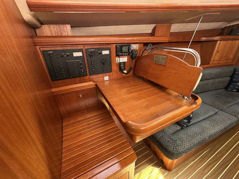 Ninkasi 38ft Hunter Yacht For Sale