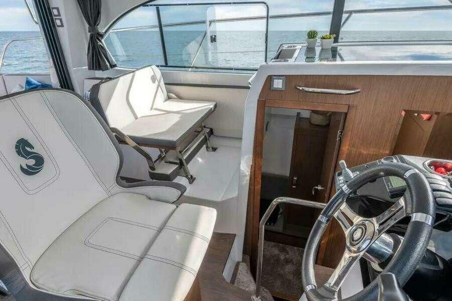 AGAPI 36ft Beneteau Yacht For Sale