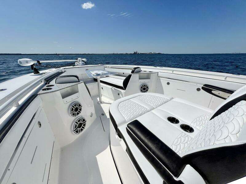 33ft Crevalle Yacht For Sale