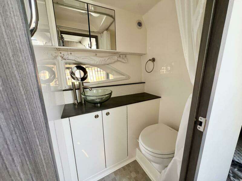 32ft Sea Ray Yacht For Sale