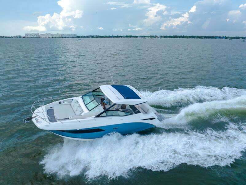 32ft Sea Ray Yacht For Sale