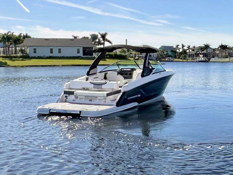 30ft Chaparral Yacht For Sale
