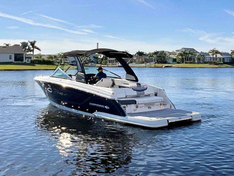 30ft Chaparral Yacht For Sale