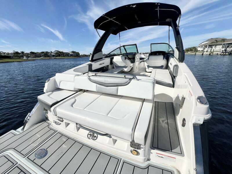 30ft Chaparral Yacht For Sale
