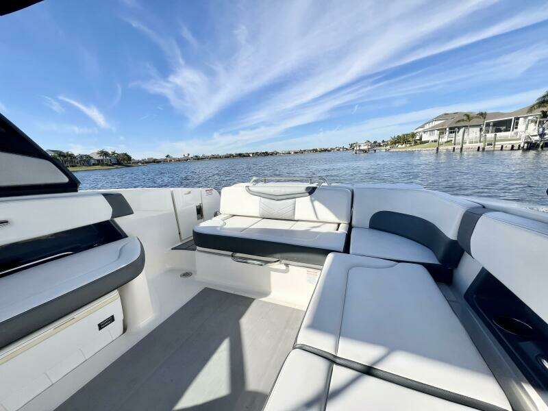 30ft Chaparral Yacht For Sale