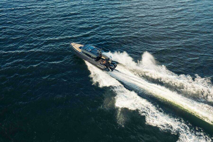 AGAPI 30ft XO Boats Yacht For Sale