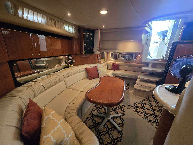 38ft Sea Ray Yacht For Sale