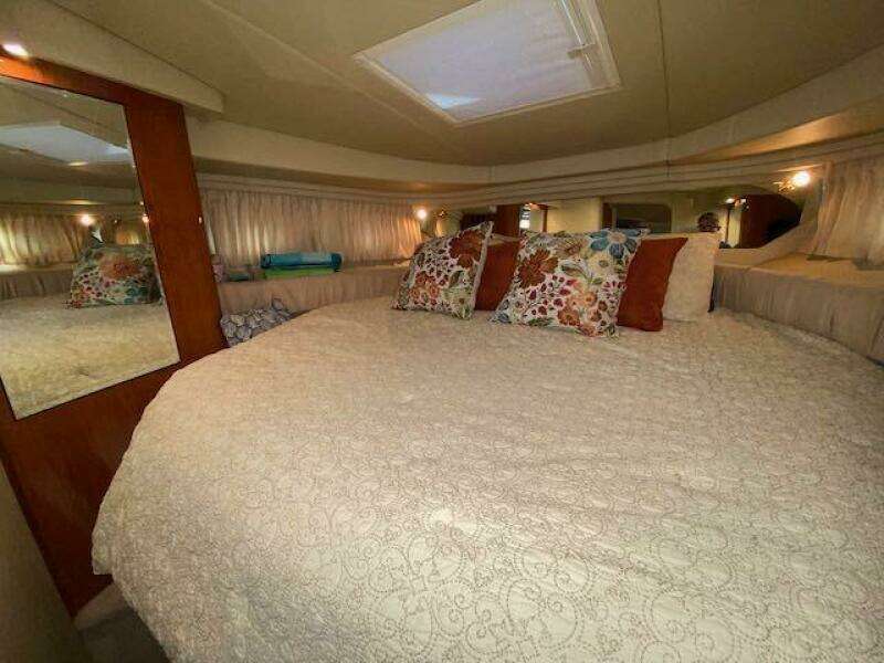 38ft Sea Ray Yacht For Sale