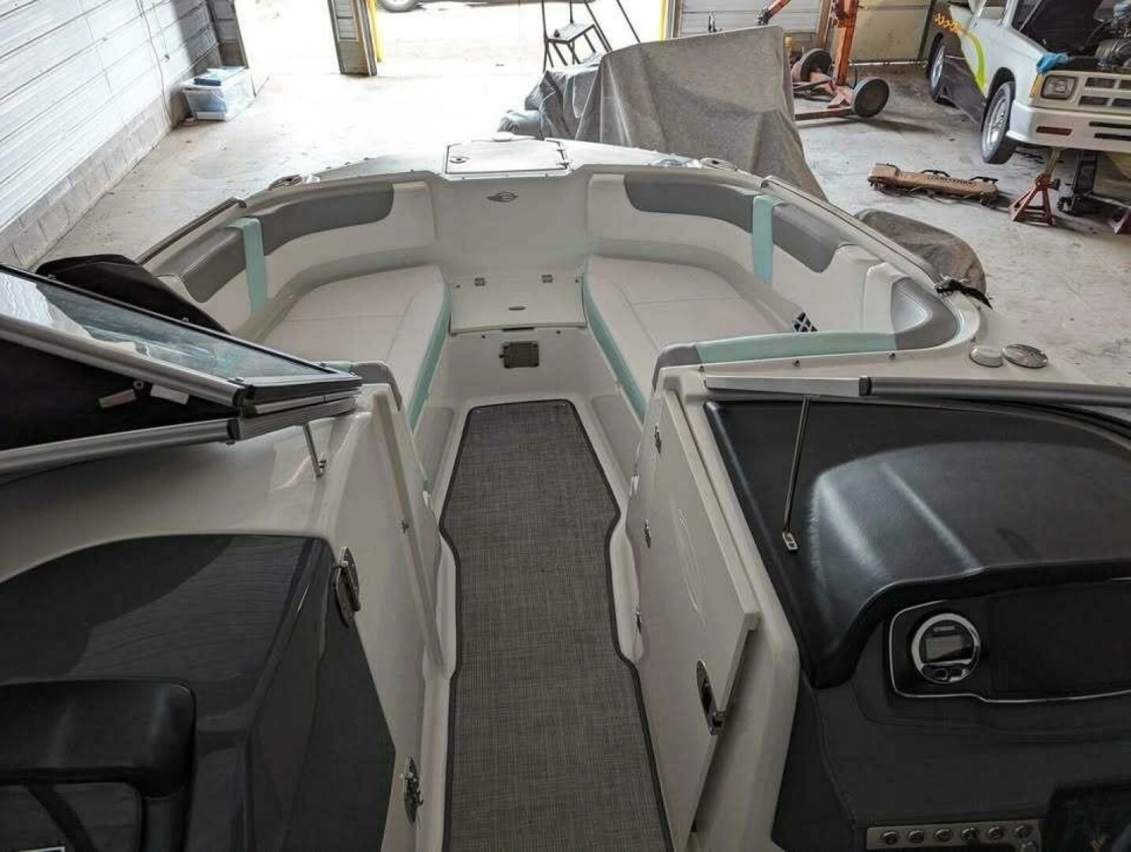 2021 Chaparral 230 SUNCOAST