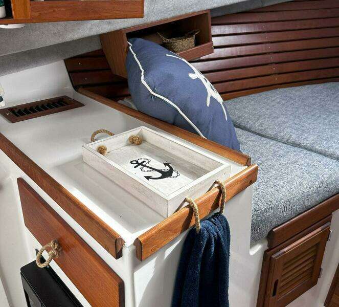 25ft Atlas Yacht For Sale