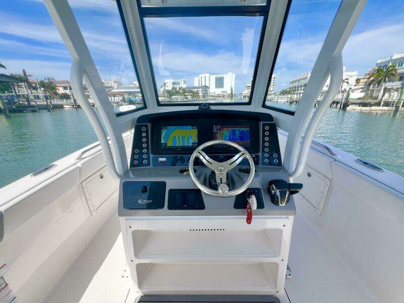 27ft Robalo Yacht For Sale
