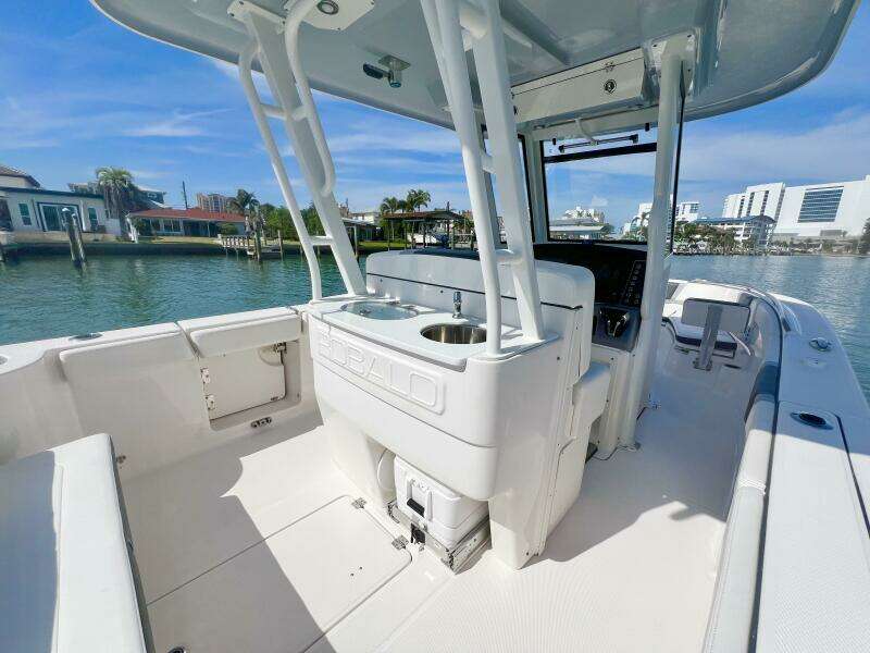 27ft Robalo Yacht For Sale