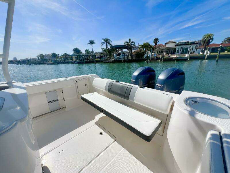 27ft Robalo Yacht For Sale