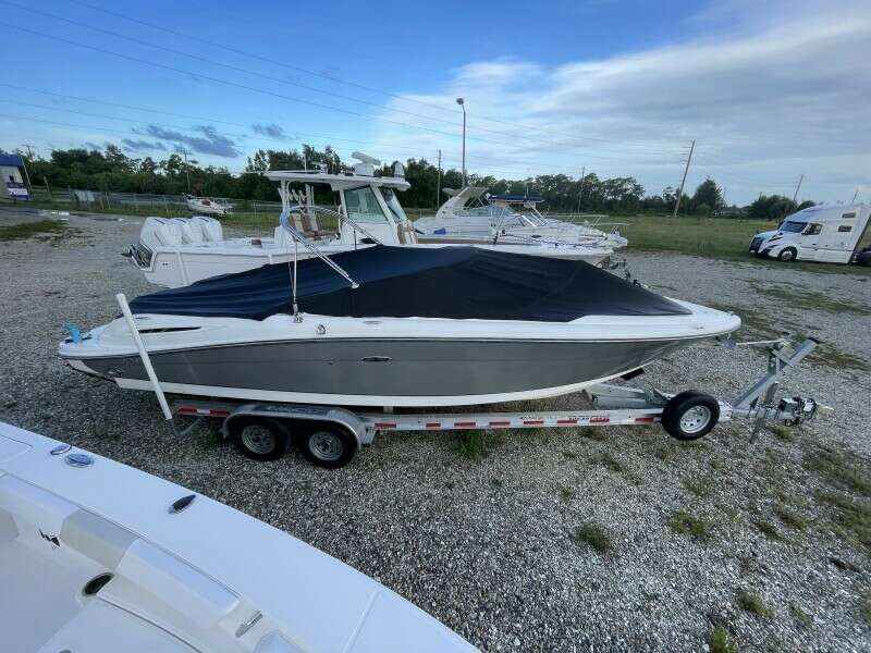 27ft Sea Ray Yacht For Sale