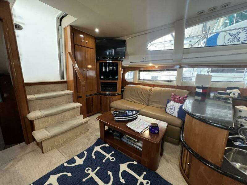 Tranquility 40ft Carver Yacht For Sale