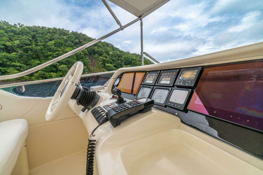 2007 Azimut 55 
