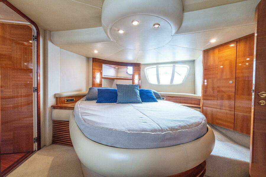 2007 Azimut 55 