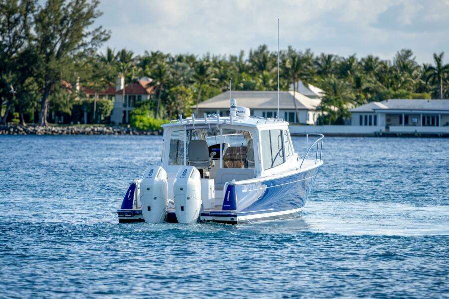 38ft MJM Yacht For Sale