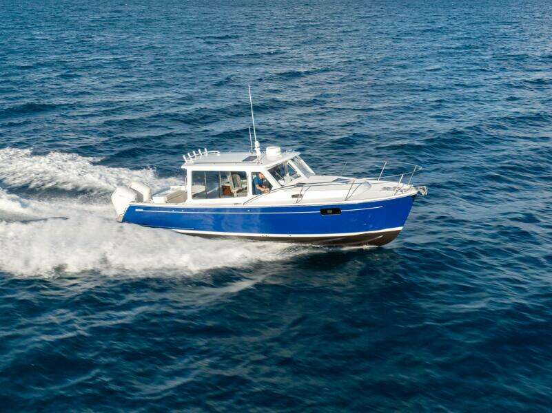 38ft MJM Yacht For Sale