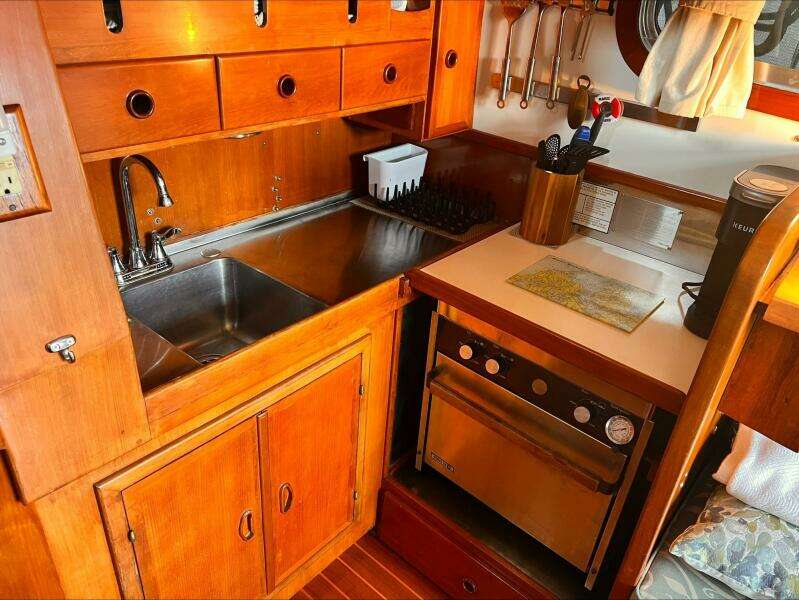 Puffin 32ft Transpacific Marine Yacht For Sale