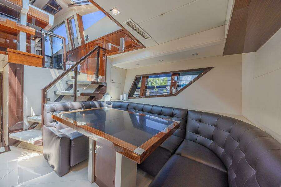 92ft Lazzara Yachts Yacht For Sale