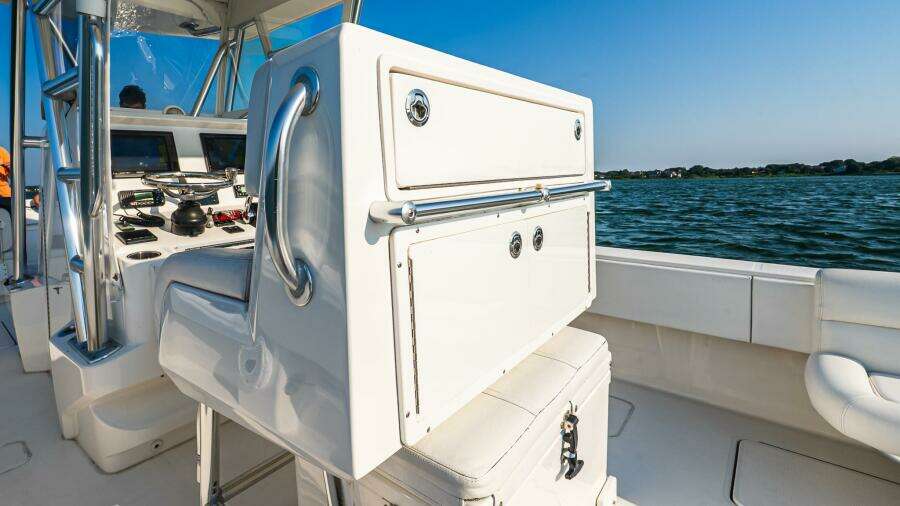 Blue Eyes 33ft Invincible Yacht For Sale
