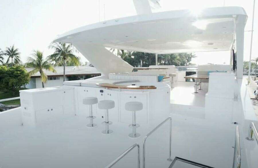 LOLA T 101ft Hargrave Yacht For Sale