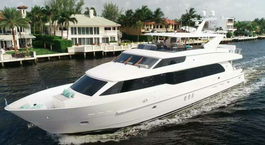 LOLA T 101ft Hargrave Yacht For Sale
