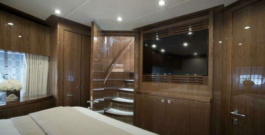 LOLA T 101ft Hargrave Yacht For Sale