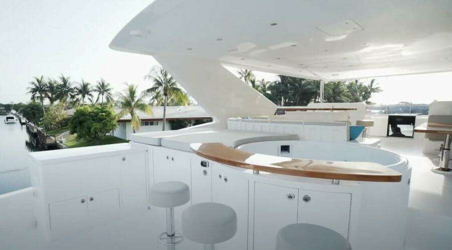 LOLA T 101ft Hargrave Yacht For Sale