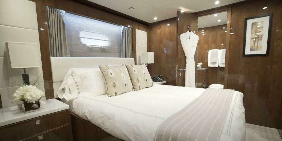 LOLA T 101ft Hargrave Yacht For Sale