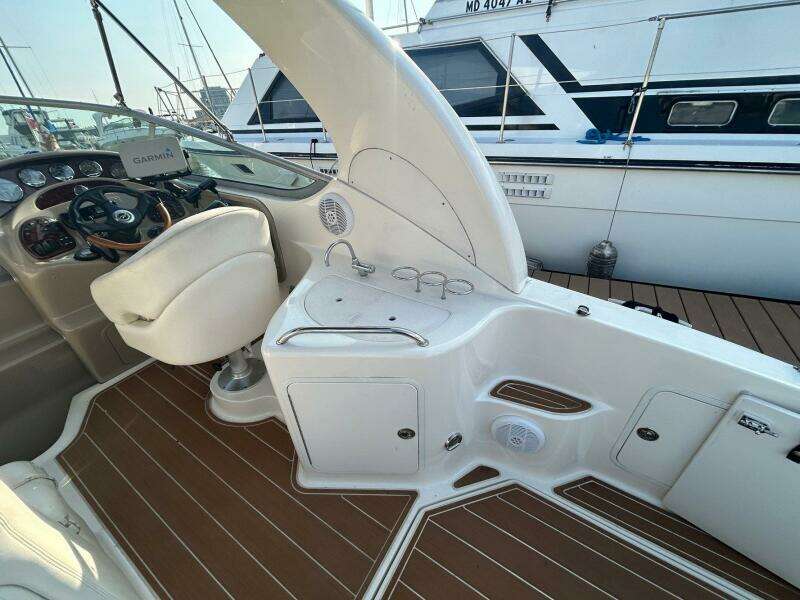 Sharkuterie 28ft Sea Ray Yacht For Sale