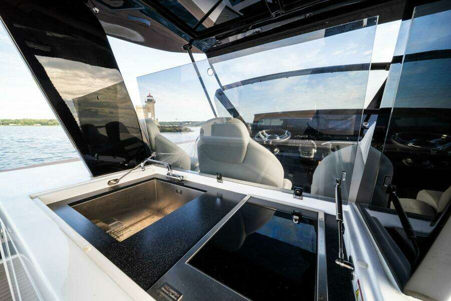 LADY DI 43ft Pardo Yachts Yacht For Sale