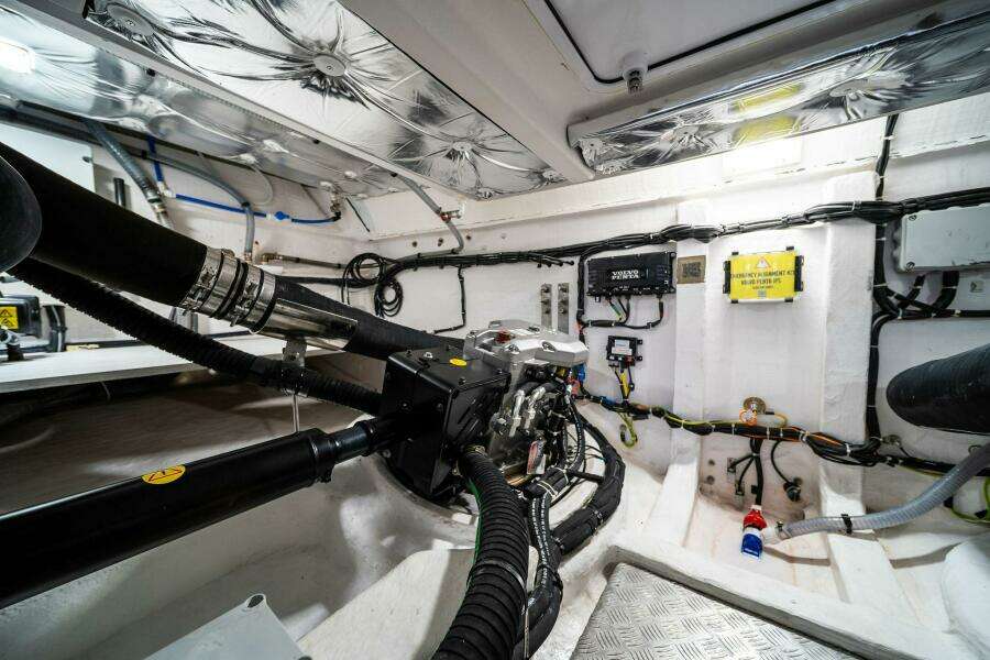 LADY DI 43ft Pardo Yachts Yacht For Sale